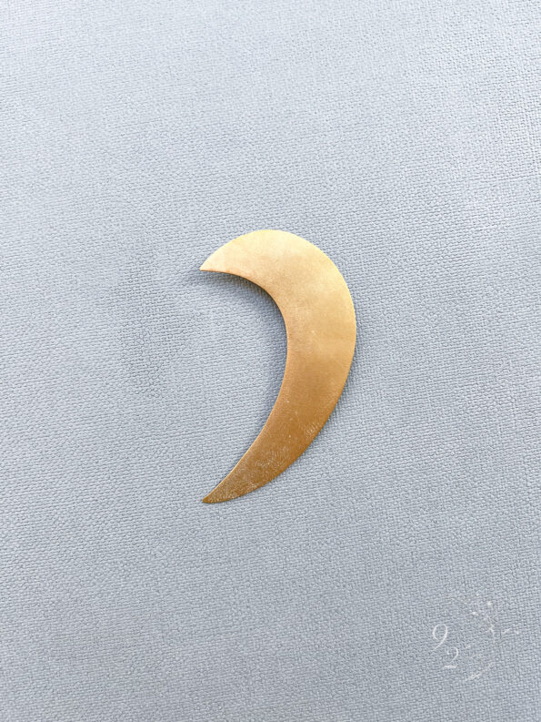 925-202200001-Crescent-Earcuff-Pair-Gold-1-pair-4