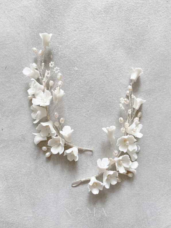 ACC-202000066-Clay-Flower-Blossom-Side-Hairvine-White-Silver