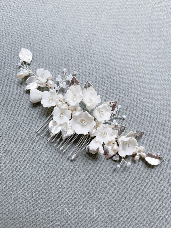 ACC-202100033-Clay-Flower-Blossom-Leaves-Medium-Haircomb-White-Silver-1