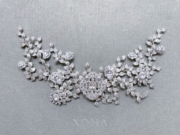 ACC-202100043-1001-Nights-HairvineBrooch-White-Gold-1