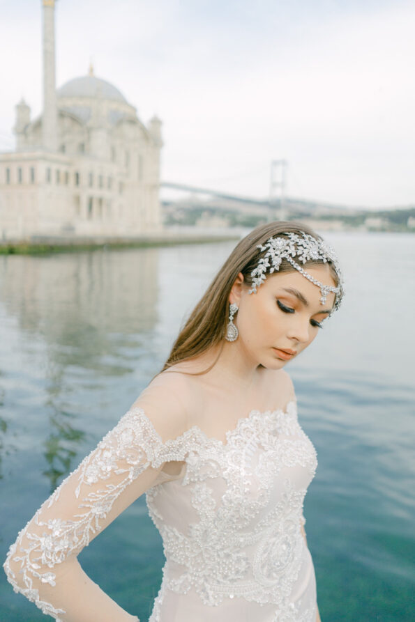 ACC-202100043-1001-Nights-HairvineBrooch-White-Gold-6