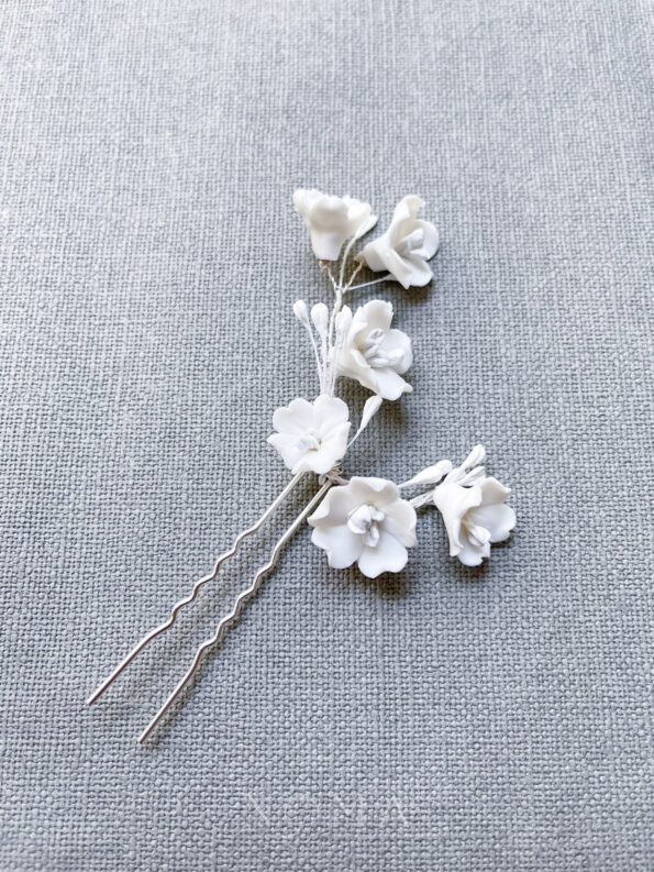 ACC-202100070-Clay-Flower-Blossom-with-Pistil-Hairpin-Set-White-Silver-5-pcs-2