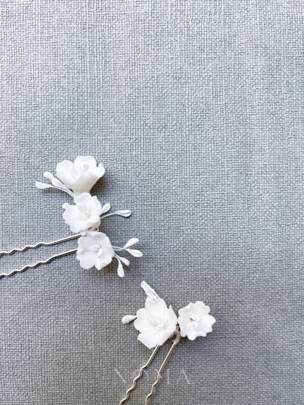 ACC-202100070-Clay-Flower-Blossom-with-Pistil-Hairpin-Set-White-Silver-5-pcs-4