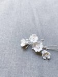 ACC-202100070-Clay-Flower-Blossom-with-Pistil-Hairpin-Set-White-Silver-5-pcs