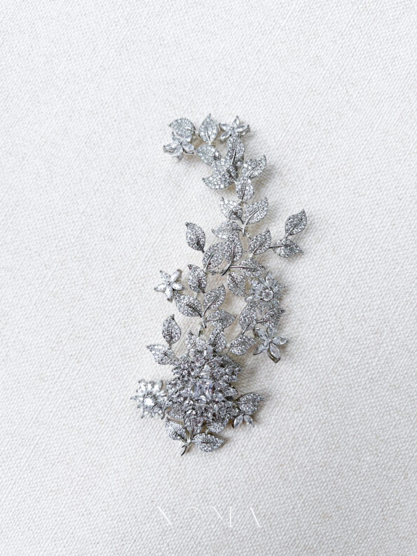 ACC-202100074-Paved-Twigs-Royal-Art-Side-HairvineBrooch-White-Gold-Right-1