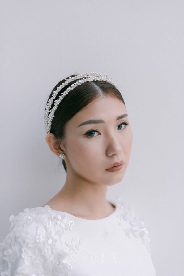 ACC-202100095-Double-Pistil-White-Headband-White-Silver-1