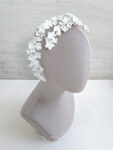 ACC-202200001-Clay-Flower-Lily-Radiating-Hairvine-White-Silver