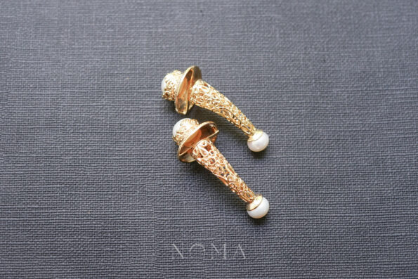 ANG-202200008-Suweng-Ukir-Kerucut-Pearl-Earrings-18k-Yellow-Gold-White-Pearl