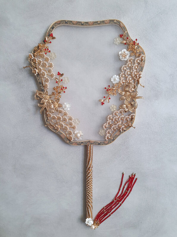 CHN-201900026-Blossoming-Empress-Red-Fan-Gold