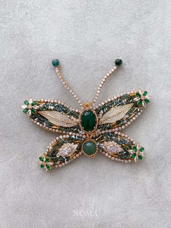 CHN-202000005-Emerald-and-Jade-Butterfly-Brooch-Gold