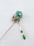 CHN-202200133 – Floral Jade Twines Hairpin – Gold – Jade – – C1