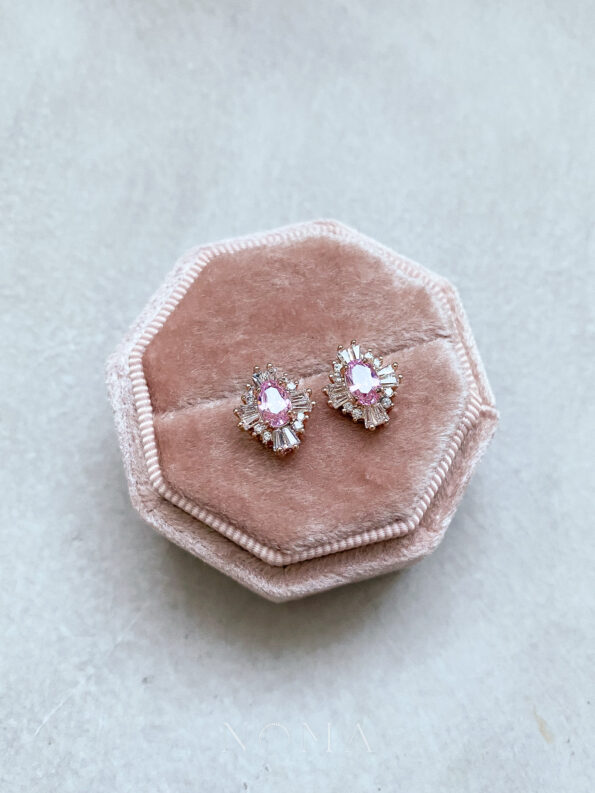 DJW-201900342-Oval-T-Arrangement-Small-Earrings-18k-Rose-Gold-Pink-Diamond-Needle-1