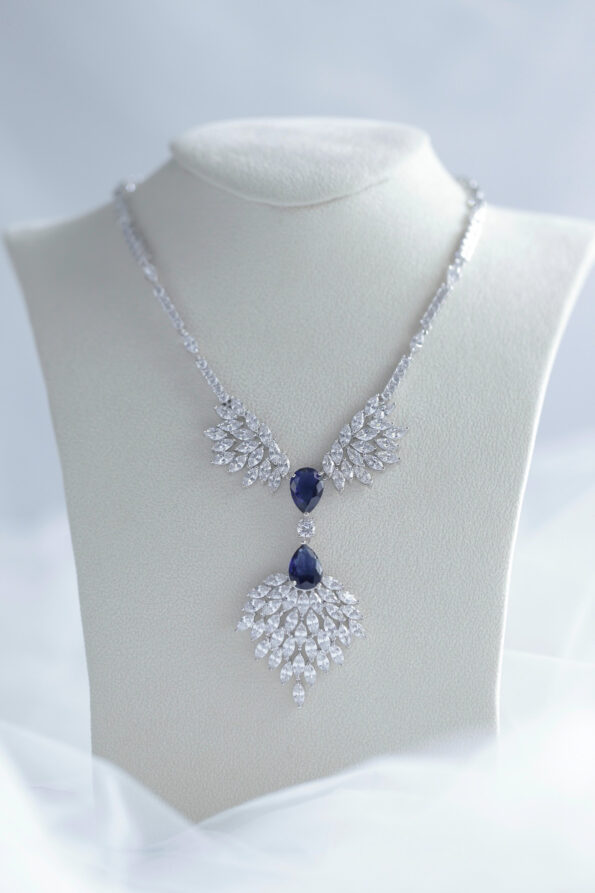 DJW-201900399-Sapphire-Bouquet-Necklace-Rhodium-White-Gold-Sapphire-1