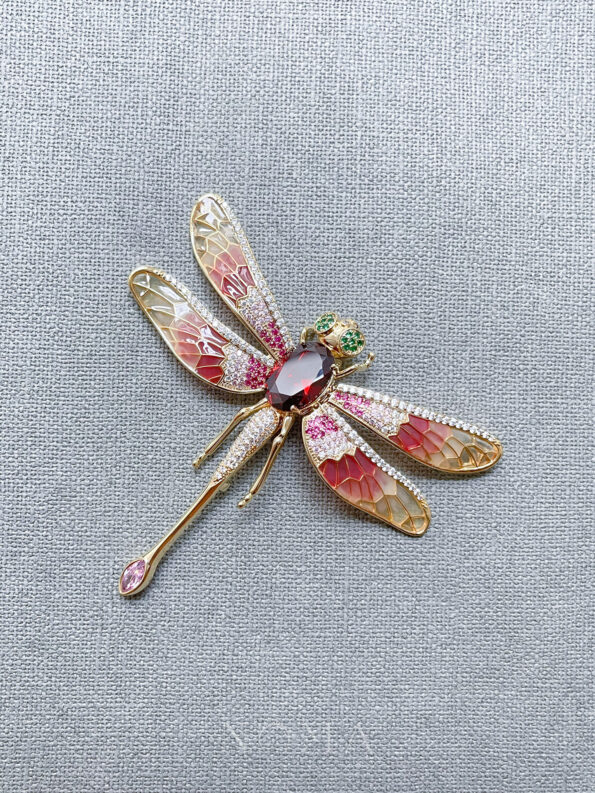 DJW-202100005-Dragonfly-Ruby-Brooch-18k-Yellow-Gold-Ruby