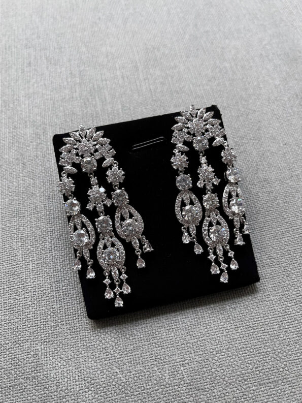 DJW-202100015-Ciragan-Palace-Earrings-Rhodium-White-Gold-1