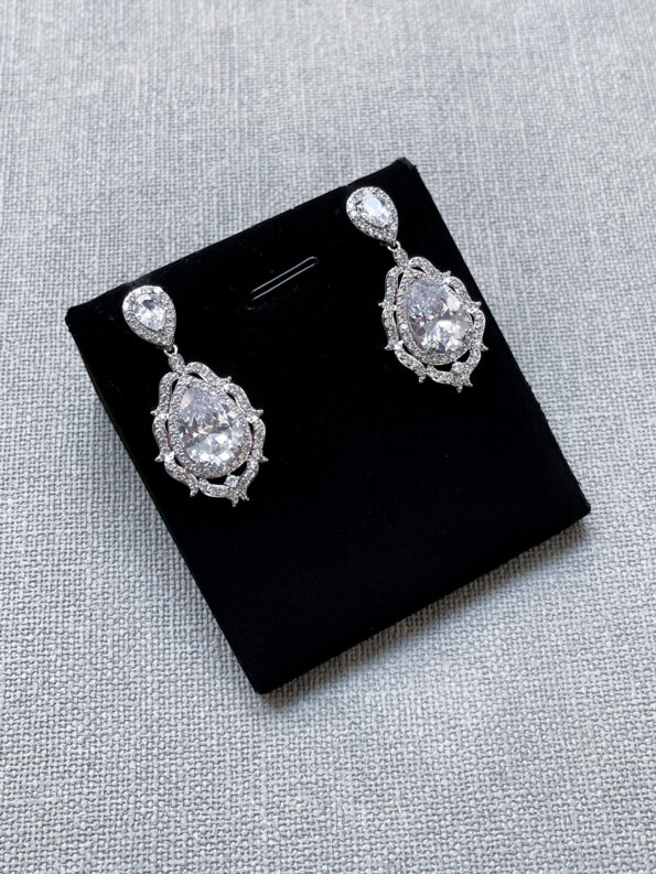 DJW-202100034-Pear-Baroque-Earrings-Rhodium-White-Gold-1