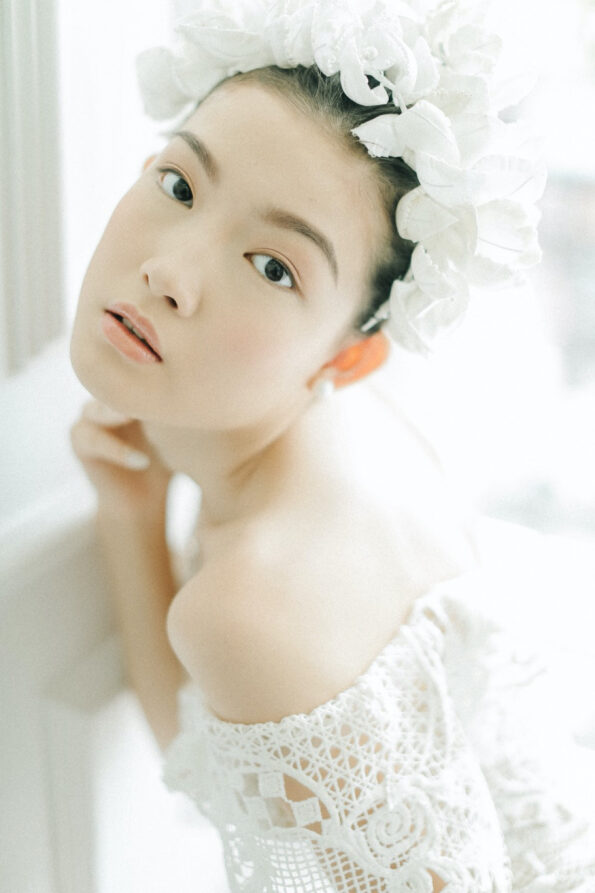 FLR-201900002-SS-Full-White-Petals-Headband-White-5