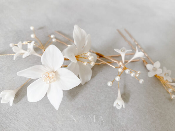 FLR-202000006-CC-White-Lily-Hairpin-Set-Gold-White-3-pcs-3