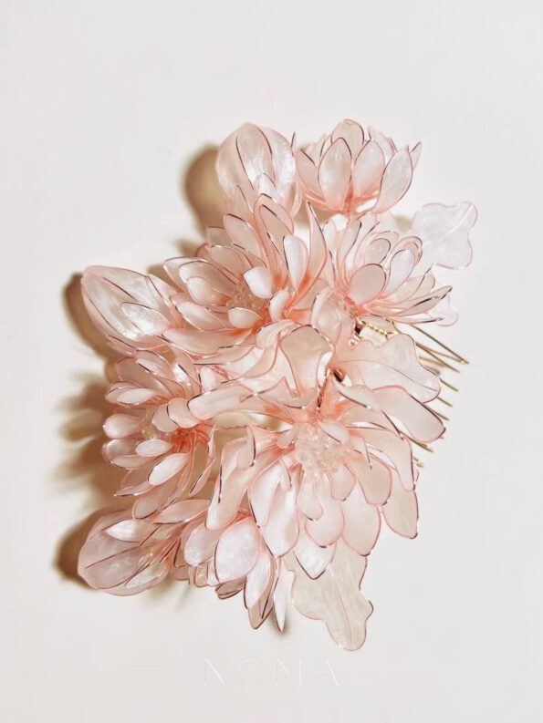 FLR-202100010-LR-Peony-Song-Haircomb-Rose-Gold-Pink