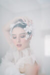 HMV-201900028-White-Floral-Veil-White-1