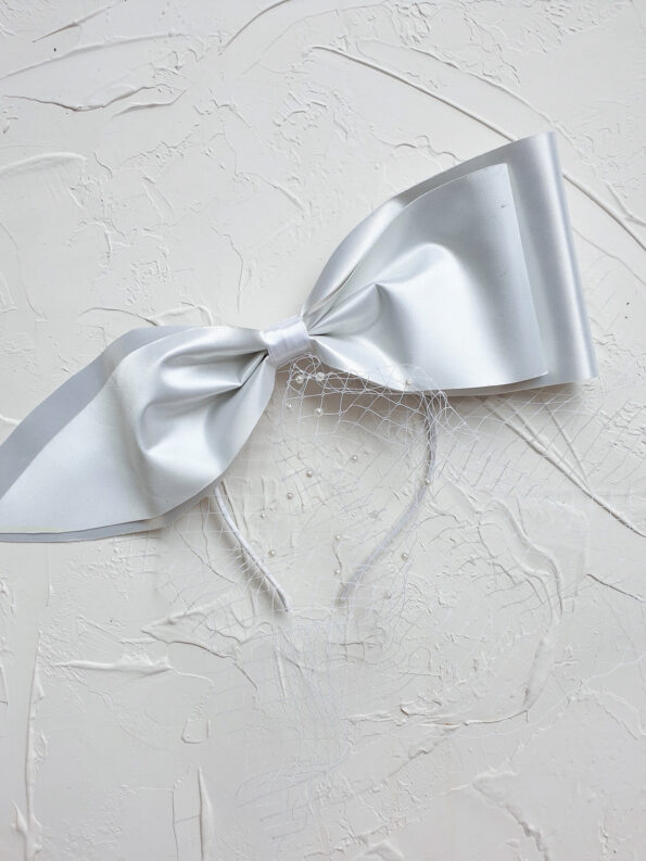 HMV-201900030-White-Ribboned-Veil-White-1