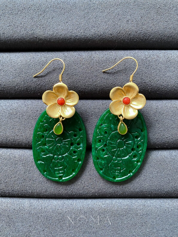 JJW-202100005-Carved-Oval-Jade-Floral-Earrings-18k-Yellow-Gold-Jade