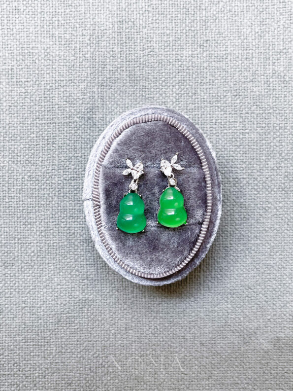 JJW-202100020-Superior-Gourd-Jade-Earrings-Rhodium-White-Gold-Jade