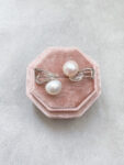 PJW-202200008-Pearl-Stud-Earrings-Unplated-Silver-White-Pearl-Clip