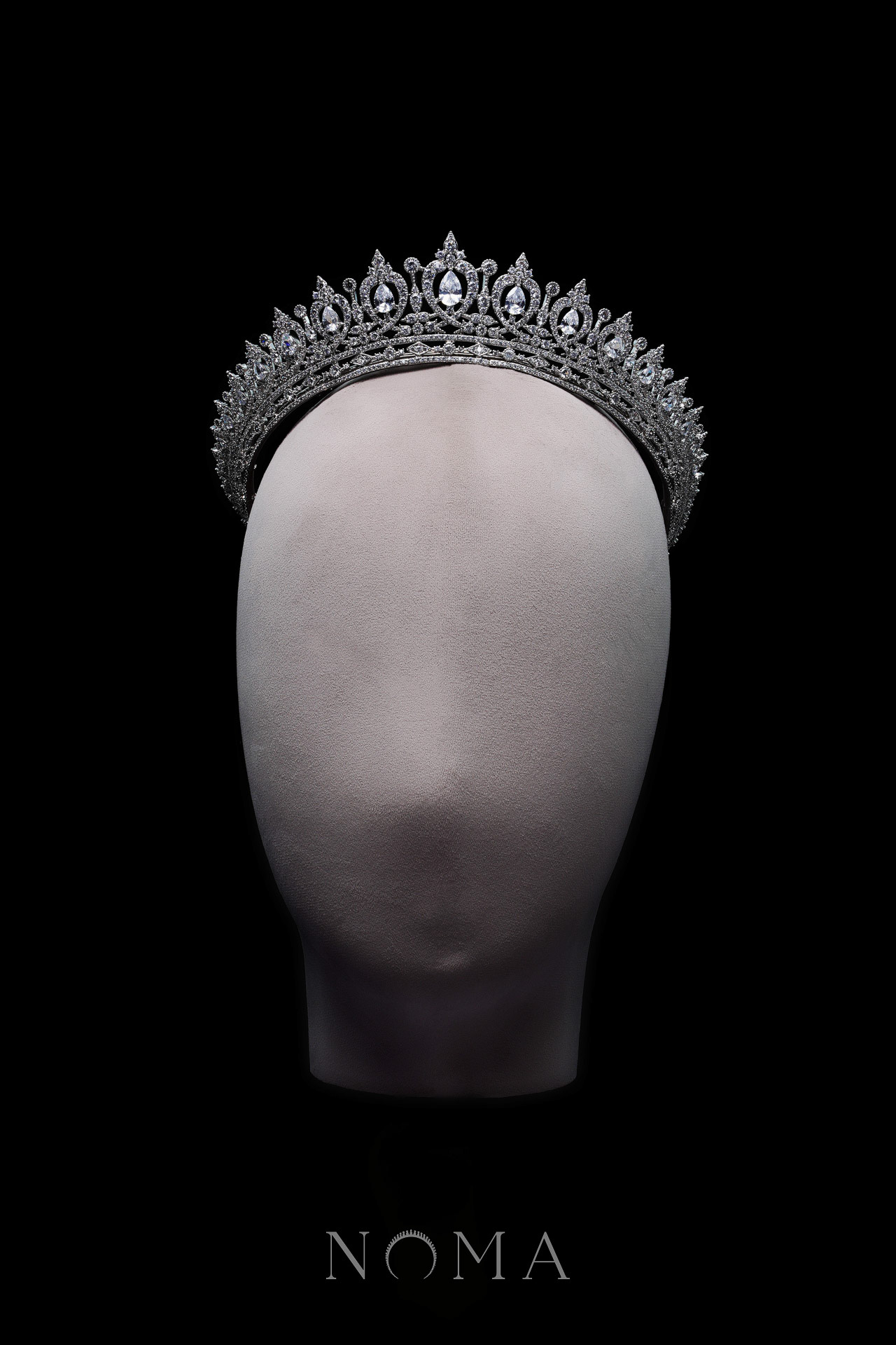 Tiffany Crown – Rhodium White Gold – NOMA®