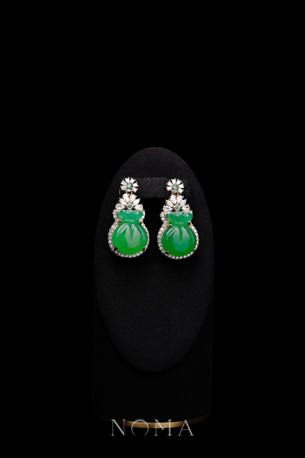 JJW-202300003-Superior-Money-Bao-Jade-Earrings-18k-Yellow-Gold-Jade-Clip