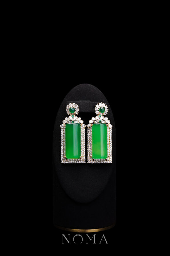 JJW-202300005-Superior-Bar-Jade-Double-Halo-Edge-Earrings-18k-Yellow-Gold-Jade