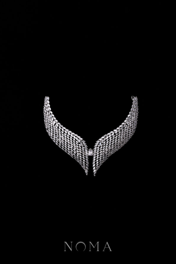 ACC-202300039-Curved-Pyramid-Bun-Cuff-White-Gold-1