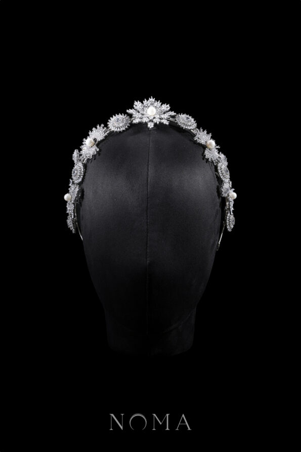 ACC-202300059-Extravagant-Snowflakes-Round-Headband-White-Gold