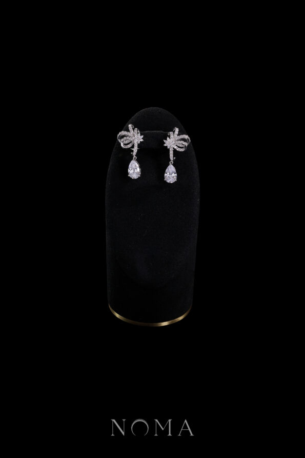 DJW-202200047-Pear-Halo-Round-Pearl-Earrings-Rhodium-White-Gold-White-Pearl