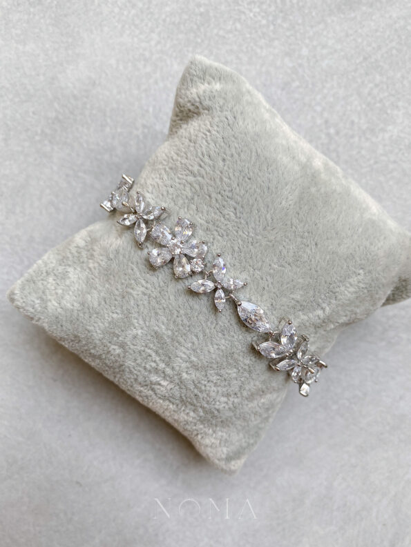 DJW-201900027-Flower-and-Marquise-Chain-Bracelet-Rhodium-White-Gold-1