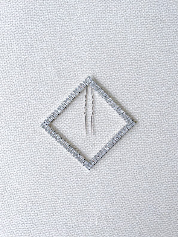 DJW-202200022-Rectangle-Row-Parallelogram-Hairpin-Rhodium-White-Gold