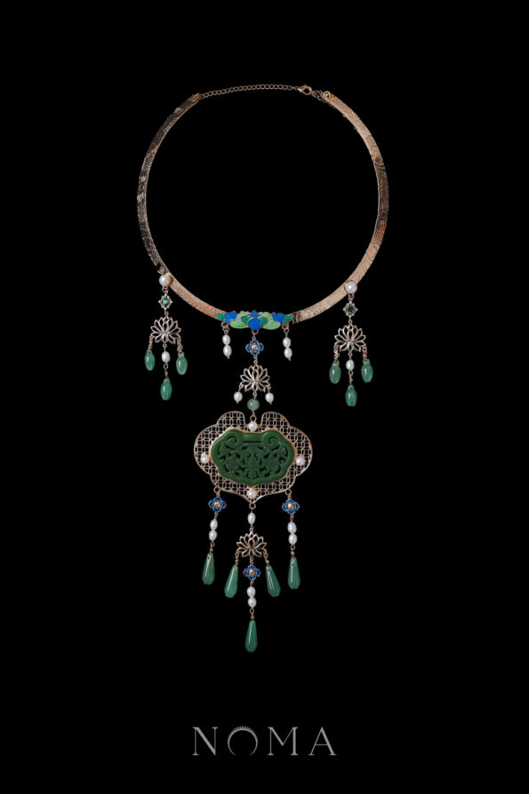 CHN-202300117-Auspicious-Dangle-Necklace-Gold-Jade