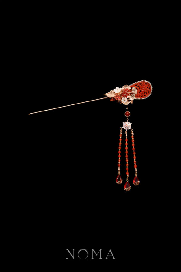 CHN-202300139-Jade-Ginkgo-Hairpin-Gold-Ruby-Left