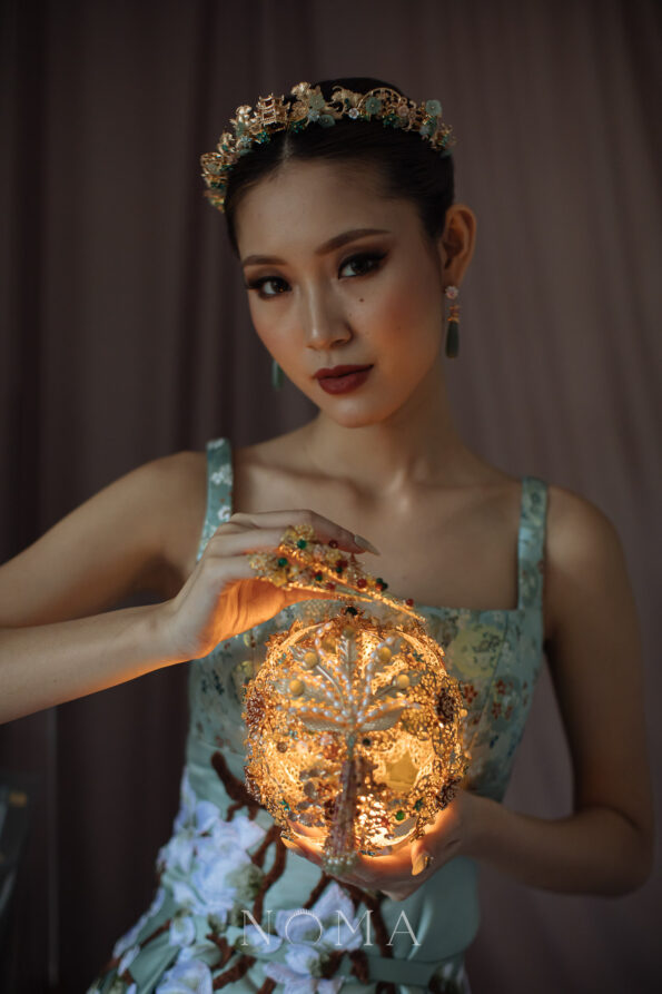 CHN-202400065-Crane-Pagoda-Deco-Crown-Gold-Light-Jade-1