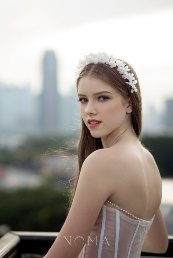 FLR-202100040-HS-Dainty-Petals-Headband-White-Silver-White-11