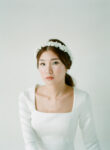 ACC-202100090-Clay-Flower-Blossom-with-Pistil-Headband-White-Silver