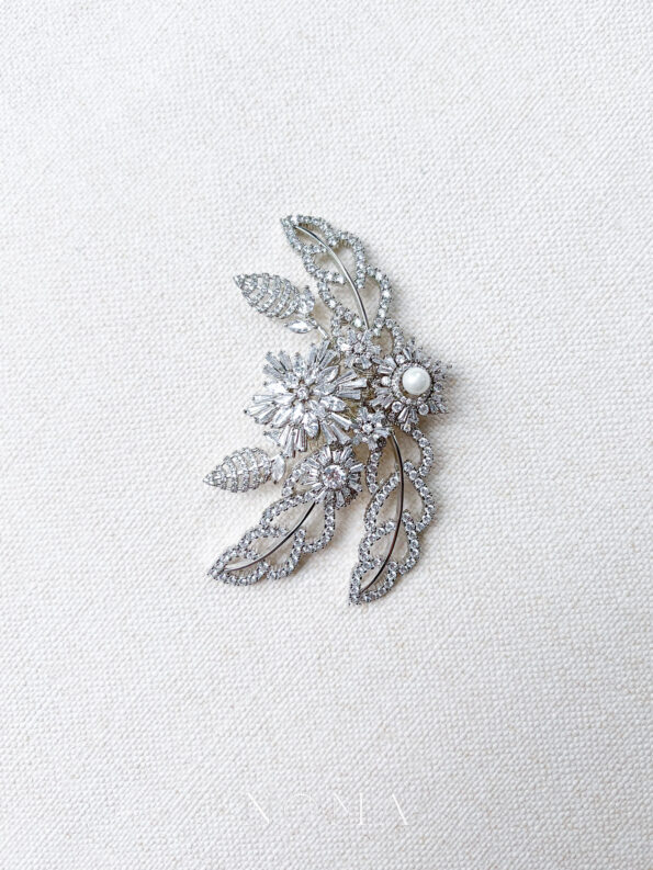 ACC-202200004-Flo-Snowflakes-HairvineBrooch-White-Gold