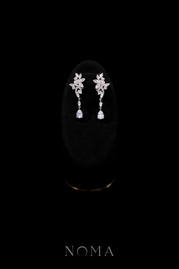 DJW-202300076-Secret-Cluster-Earrings-Rhodium-White-Gold