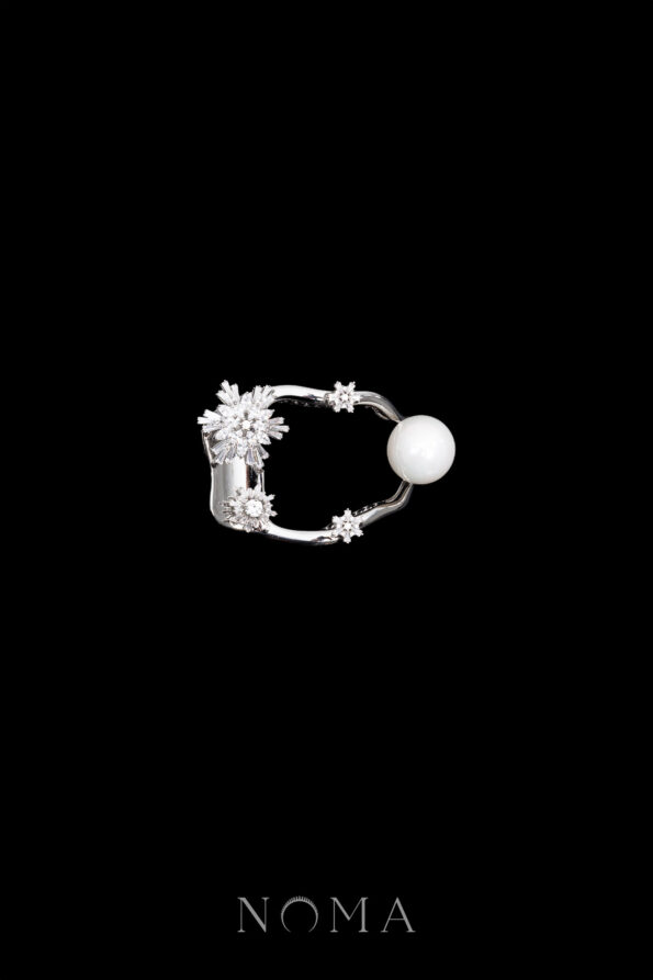 DJW-202400033-Deconstructed-Pearl-Hairclip-Rhodium-White-Gold-White-Pearl-1