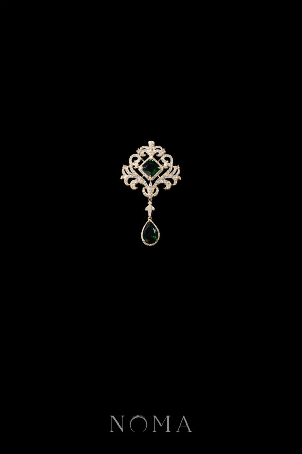 DJW-202400067-Ornamental-Drop-Pear-Brooch-18k-Yellow-Gold-Emerald