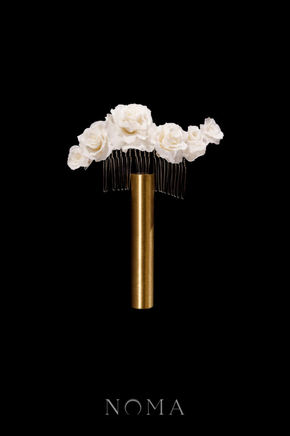 FLR-202400013-CC-Large-Rose-Arrangement-Haircomb-White-Silver-White-1