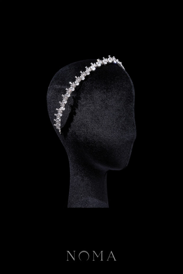 HMC-202300019-Royal-Oval-Crown-Rhodium-White-Gold-White-Diamond-1