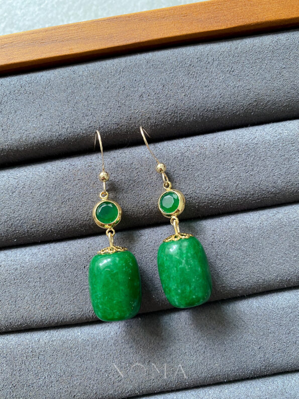 JJW-202100008-Classic-Drop-Jade-Large-Earrings-18k-Yellow-Gold-Jade-1