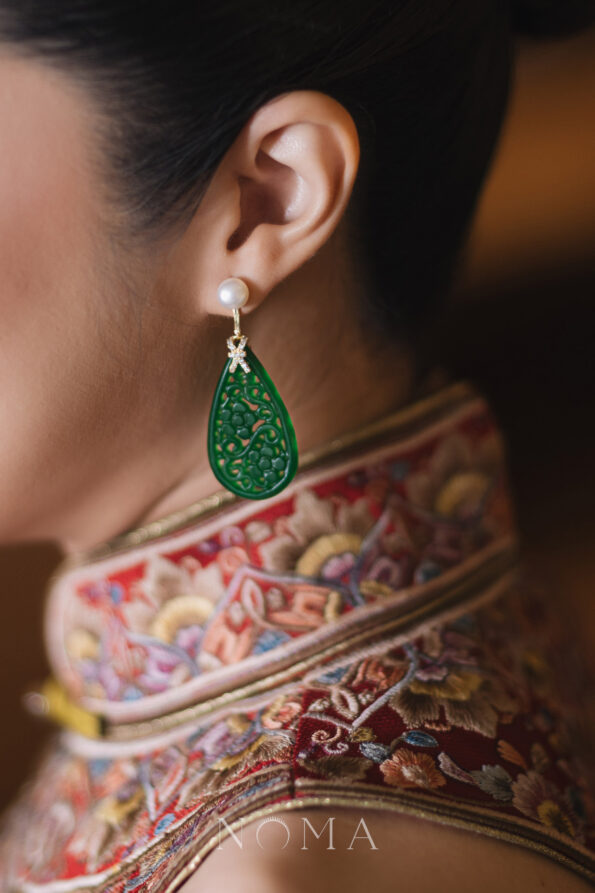 JJW-202300014-Carved-Floral-Teardrop-Jade-with-Pearl-Earrings-18k-Yellow-Gold-Jade-2