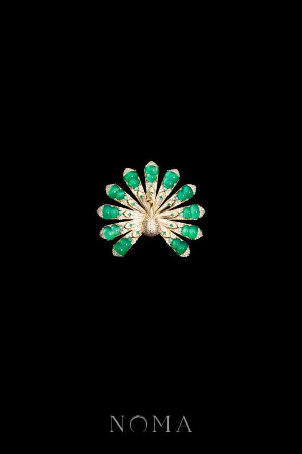 JJW-202400018-Elaborate-Peacock-Jade-Art-Brooch-18k-Yellow-Gold-Jade